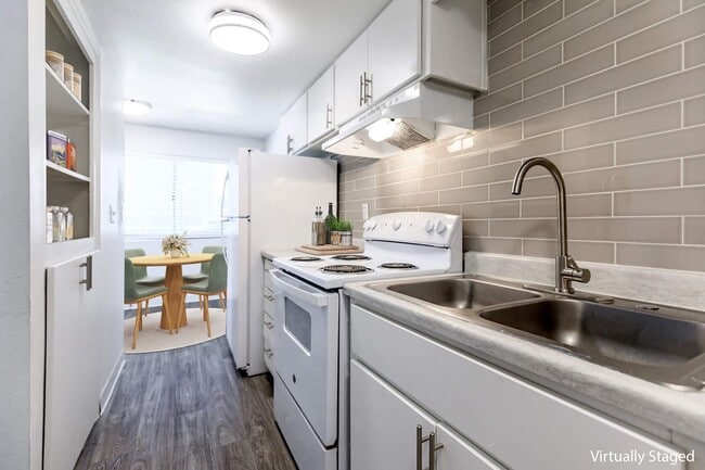 Interior Photo - Palisade Park Aparments