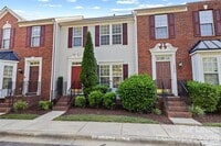 Building Photo - 11022 Garden Oaks Ln