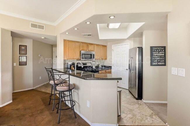 Building Photo - 10030 W Indian School Rd