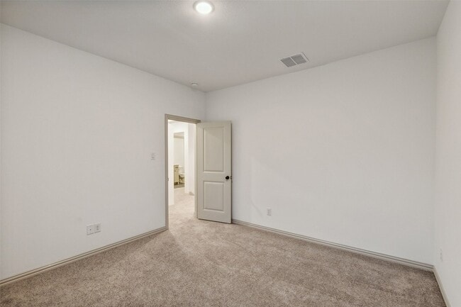 Building Photo - 7135 Buchanan Dr