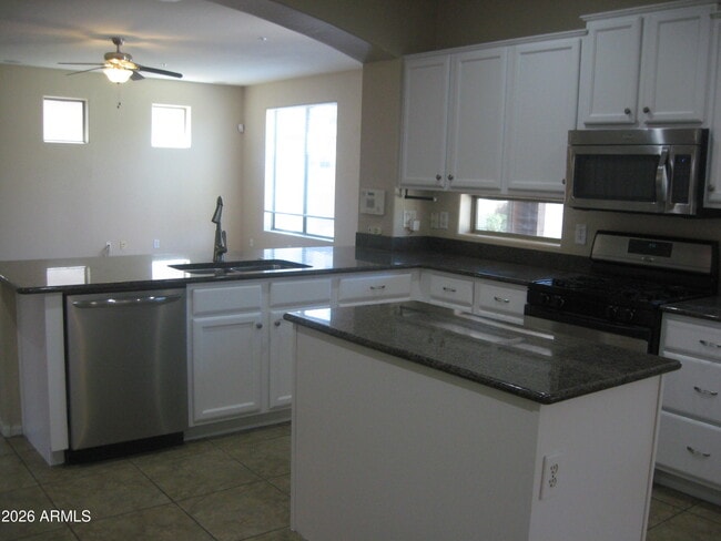 Building Photo - 12616 W Blackstone Ln