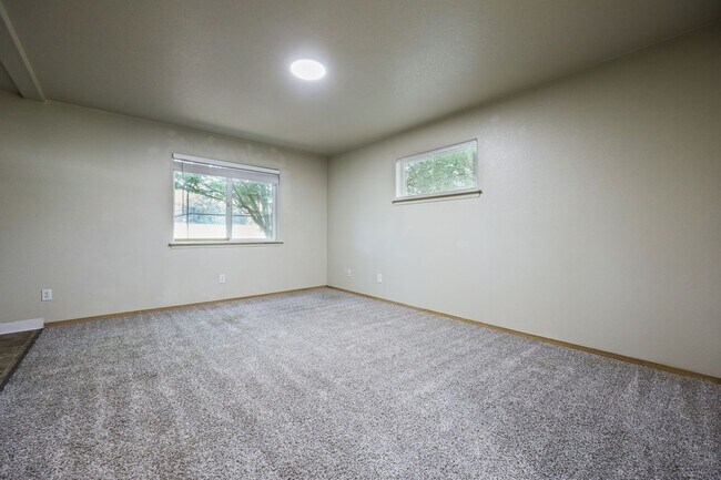 Building Photo - 4bed/2.5 Bathroom house - SE Portland