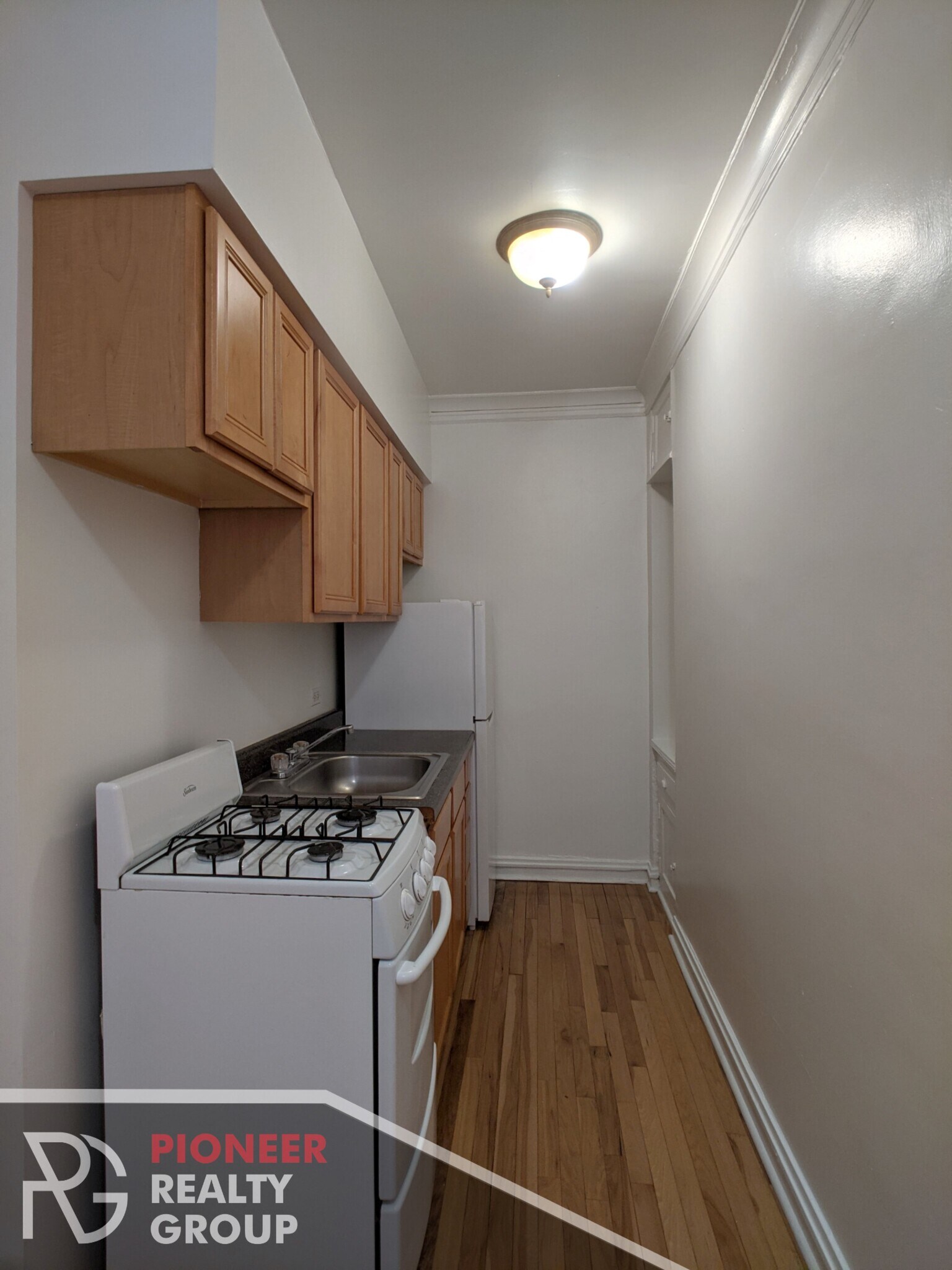 Building Photo - 4647 N Paulina St