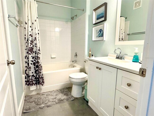 Building Photo - 8842 Villa View Cir