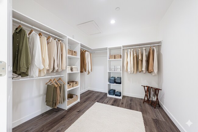 Building Photo - 1121 N Berendo St