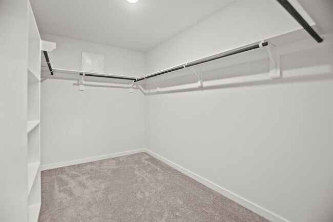 Building Photo - 30290 Kingston Heath Dr