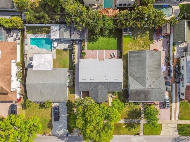 Building Photo - 3120 S Julia Cir