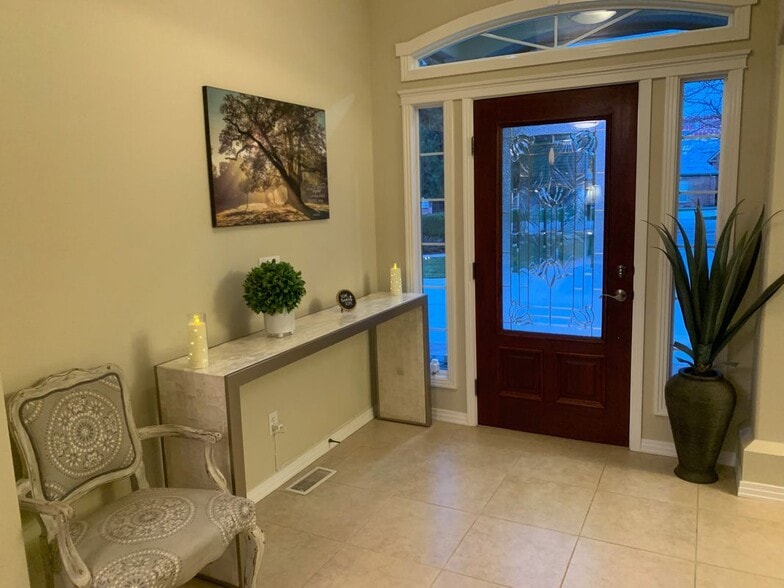 Building Photo - 191 N Cove Colony Way