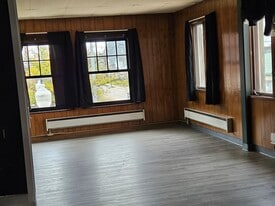 Building Photo - 141 N Main St