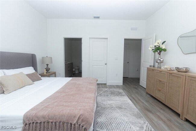 Building Photo - 6027 Pecan Cir