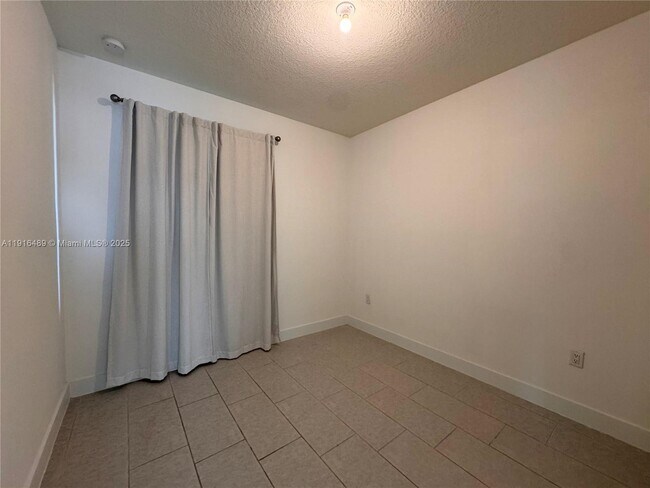 Building Photo - 8167 NW 41st St