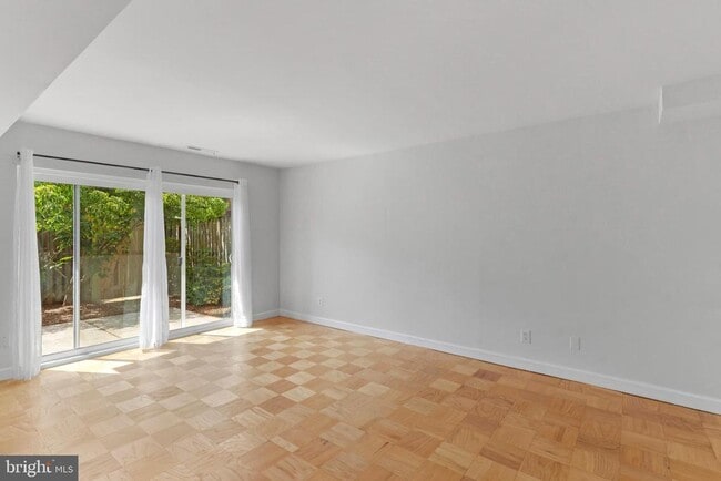 Building Photo - 10650 Green Mountain Cir