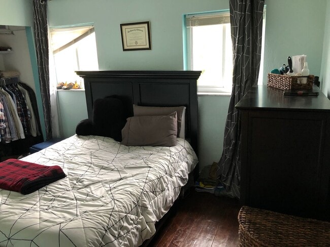 Building Photo - 102 s 126th