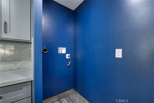 Building Photo - 8231 Deerfield Dr