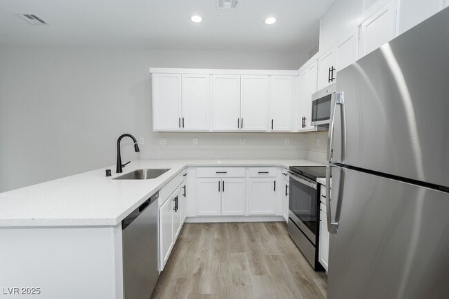 Building Photo - 1140 Sixshooter Ave