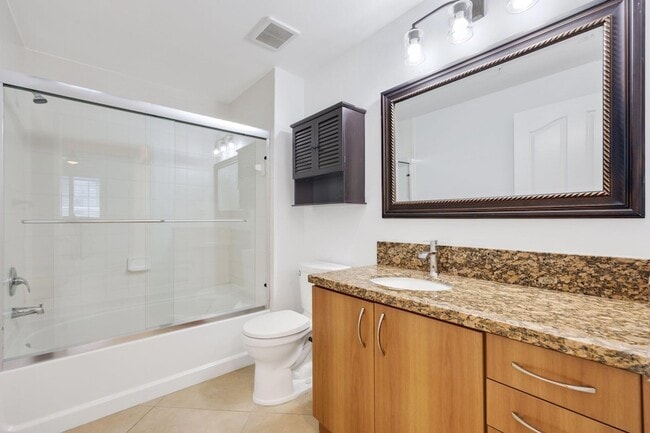 Building Photo - 250 NE 3rd Ave