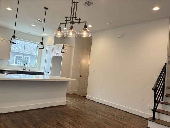 Building Photo - For Lease | 3 Bed, 3.5 Bath | 2,139 Sq Ft | Timber Heights Village |