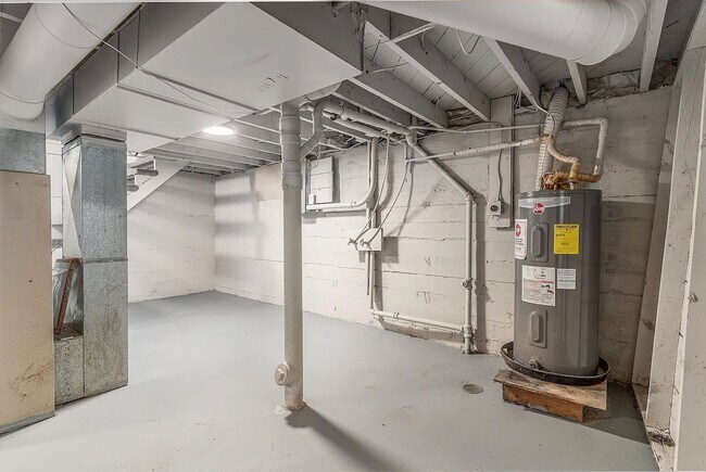 Building Photo - Charming, Updated 3 Bed Spokane Home w/ Fenced Yard and Storage Shed!