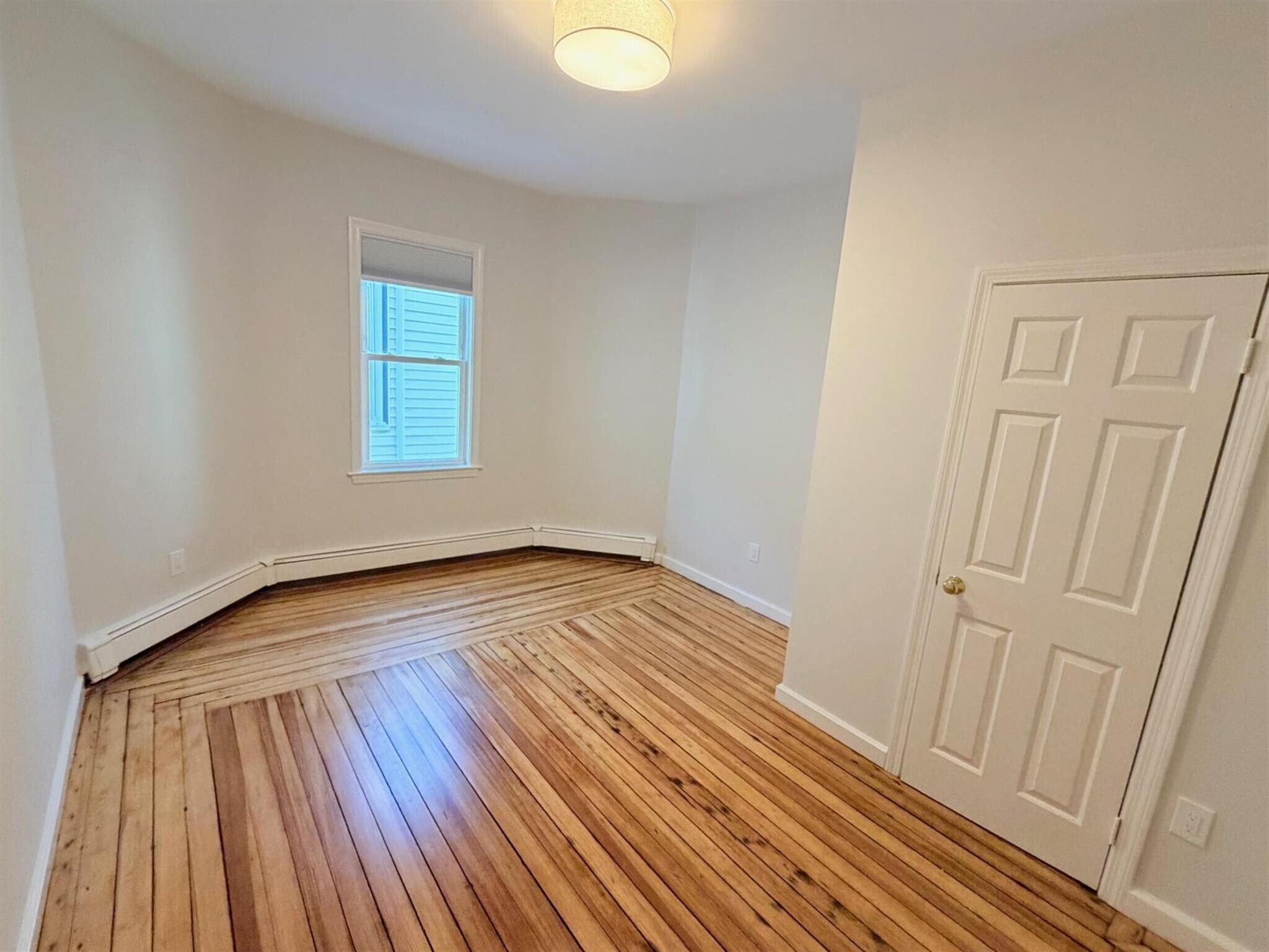 Building Photo - 172 Putnam Ave