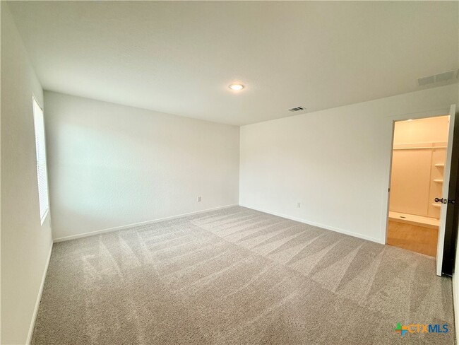 Building Photo - 413 Moscato Rd
