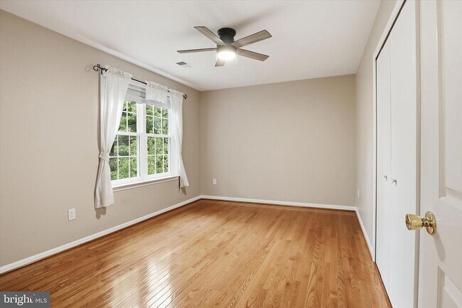 Building Photo - SINGLE FAMILY HOME.