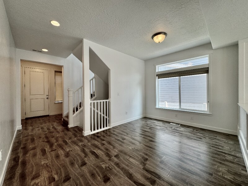 Building Photo - 3695 Desert Meadow Way