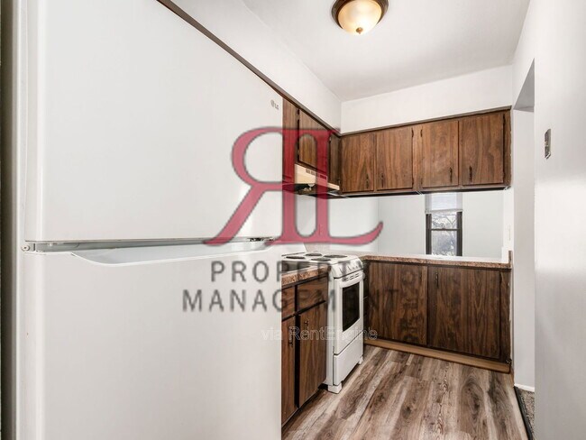 Building Photo - 155 N 17th St