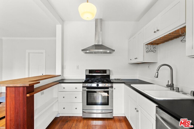 Building Photo - 123 Ellita Pl