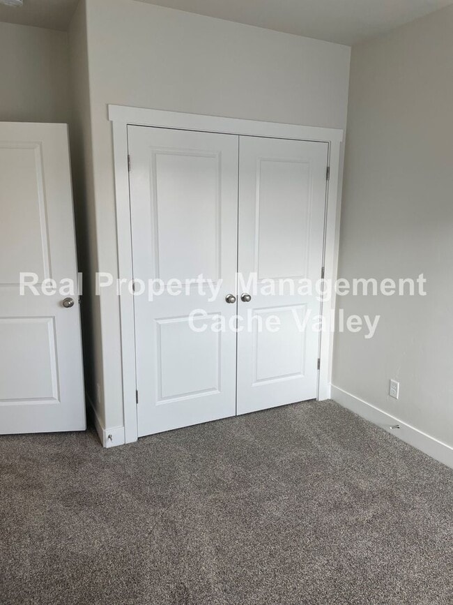 Building Photo - 1532 N 160 W