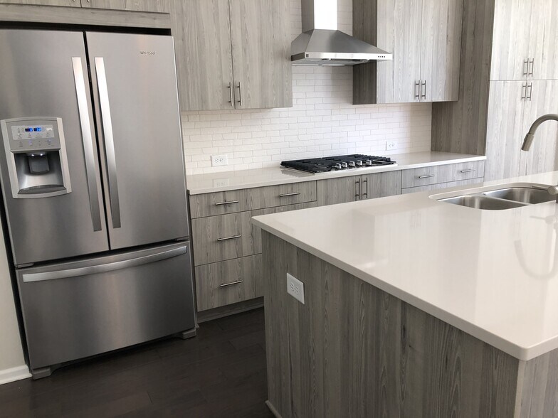 Building Photo - 6604 Sterling Dr