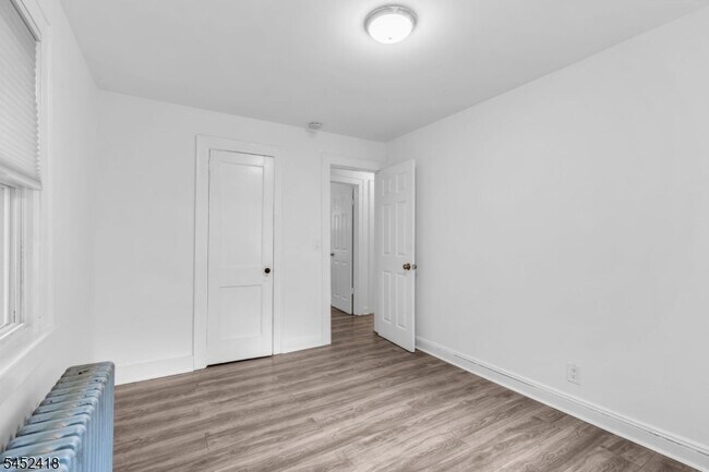 Building Photo - 106 Mountain Ave