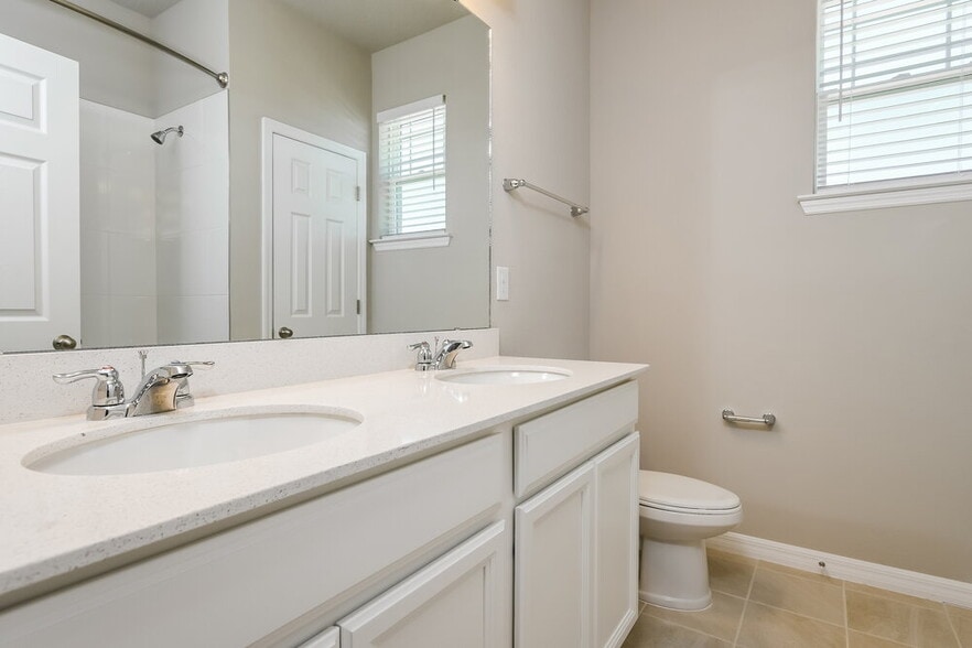 Building Photo - 2335 Raven Rdg Dr