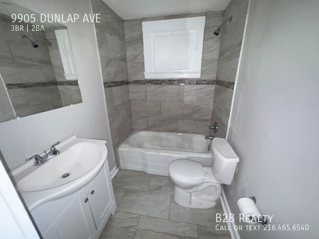 Building Photo - 9905 Dunlap Ave