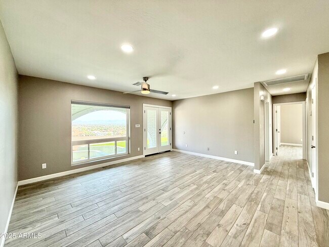 Building Photo - 1701 E Camino del Santo