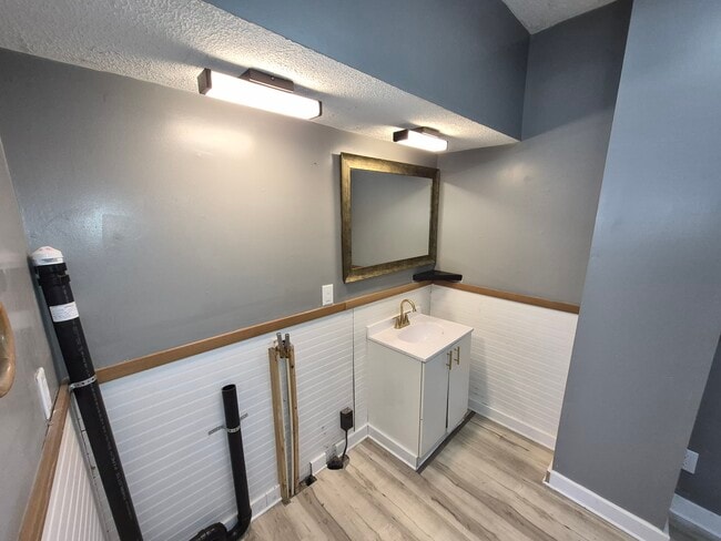 Building Photo - Bulkley