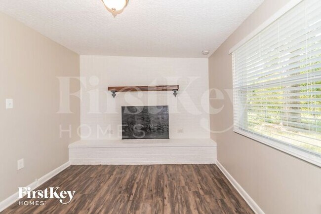 Building Photo - 6328 Toyota Dr