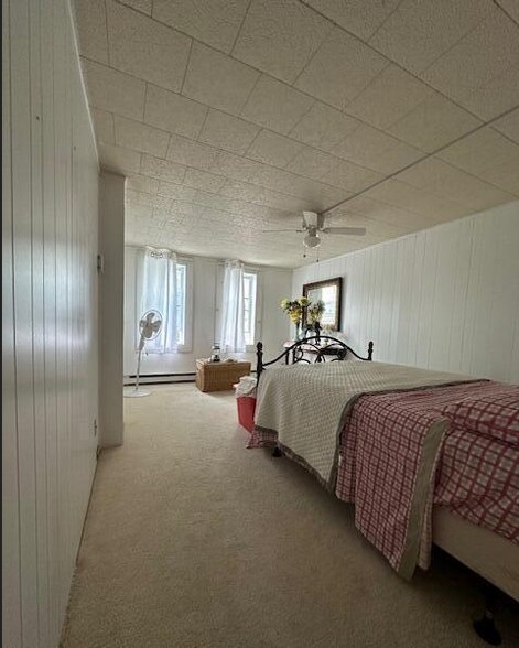 Building Photo - 454 Fern St