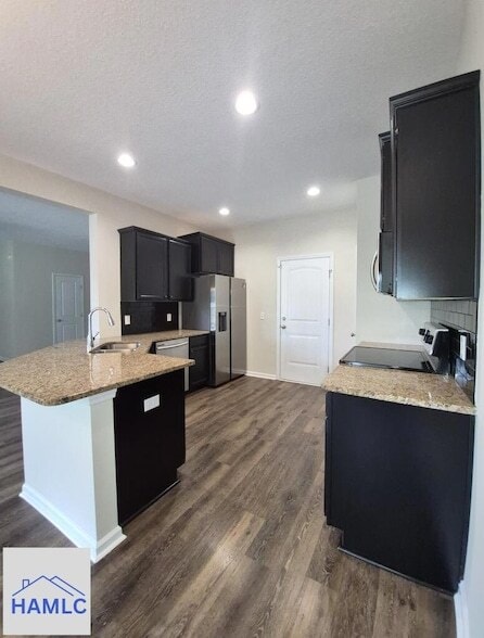 Building Photo - 33 Trask Cir