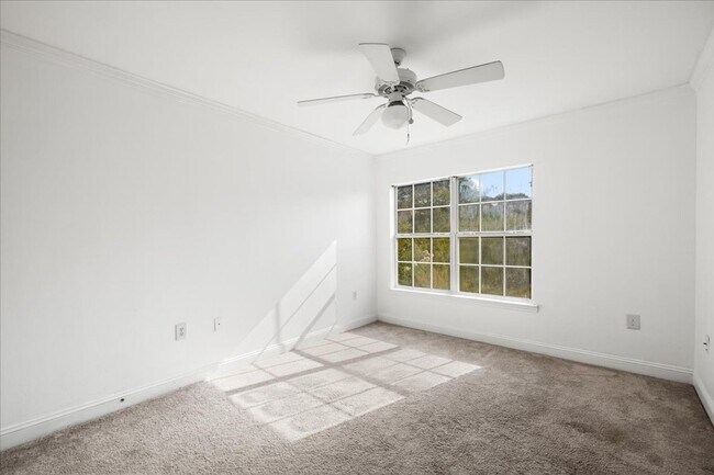 Building Photo - 606 Wingspan Way