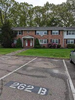 Building Photo - 262 Robin Ln