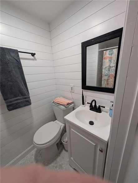 Building Photo - 53 Winnapaug Rd