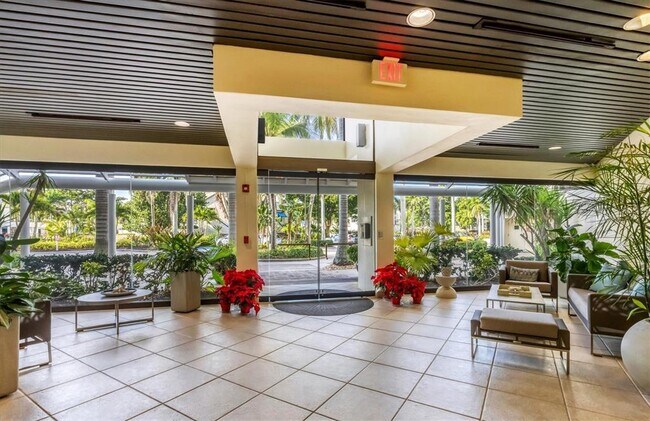 Building Photo - 1930 Harbourside Dr