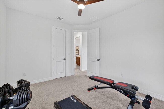 Building Photo - 4651 Pinehurst Trl E