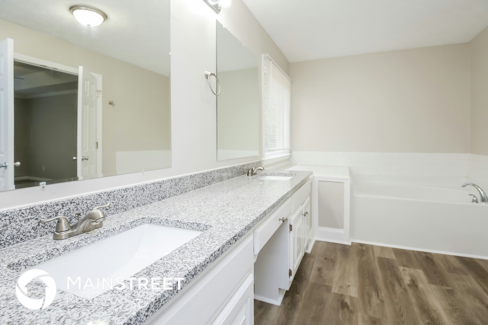 Building Photo - 6449 Laural Bend