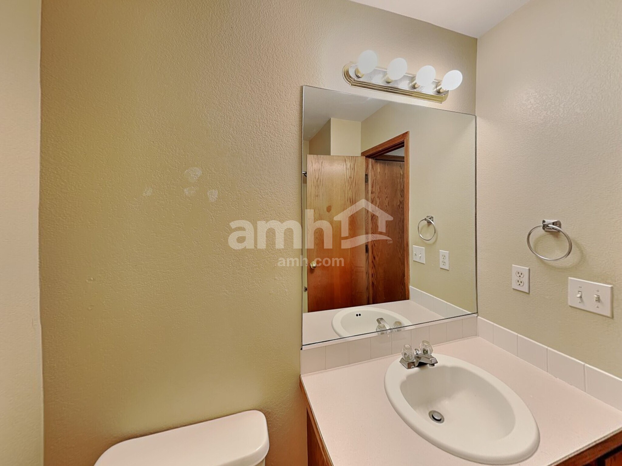Building Photo - 3204 Birney Ct