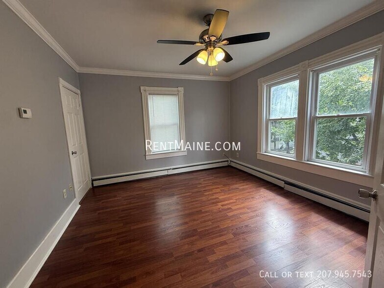 Building Photo - 23 Dillingham St
