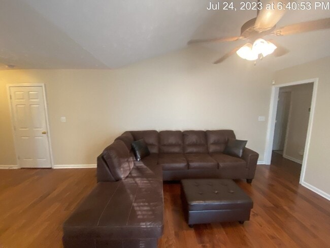 Building Photo - 413 Rushmore Ct