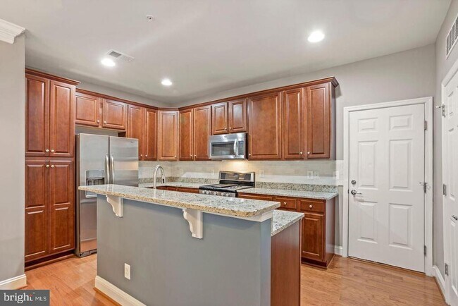 Building Photo - 42816 Lauder Terrace