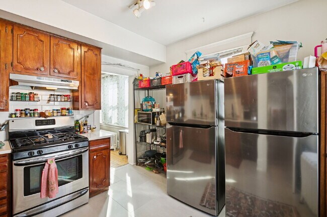 Building Photo - Beautiful single family home with near U of MN - 4 bed 2 bath