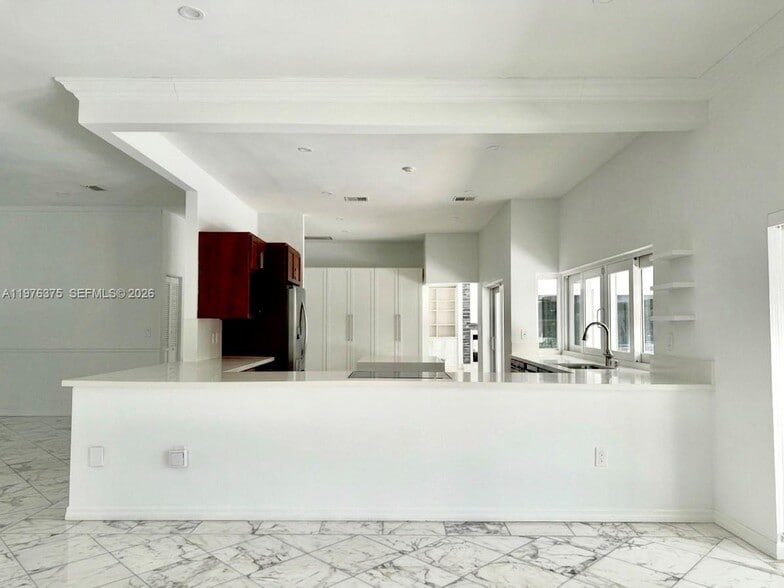 Building Photo - 4934 NW 94th Doral Pl